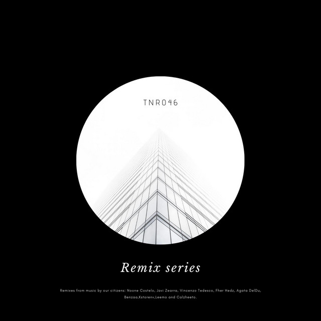 On The Moon - Benavid Novilunio rmx cover art