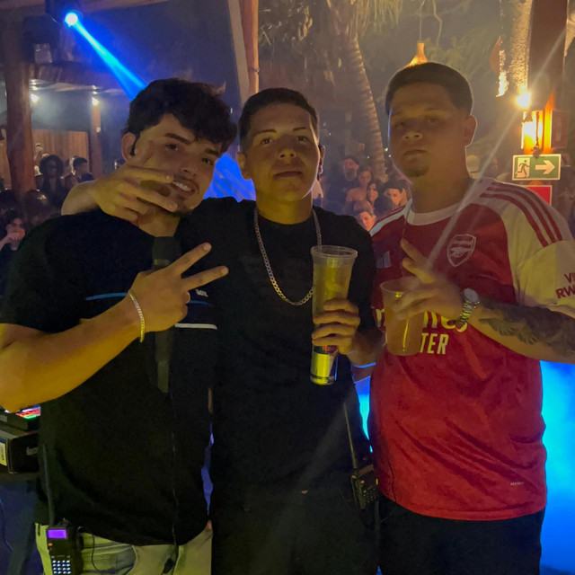 # ELA TOMA TANTO NA BUCETA KKK