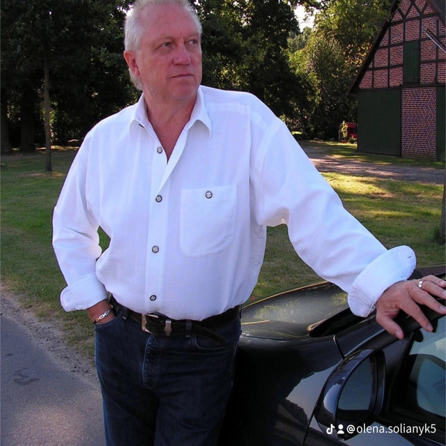 Обкладинка: Не плач надіє — Музика і виконання Олександр Соколов