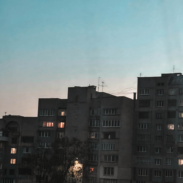 Обкладинка: Не Вартий — ВТРАЧЕНЕ ПОКОЛІННЯ