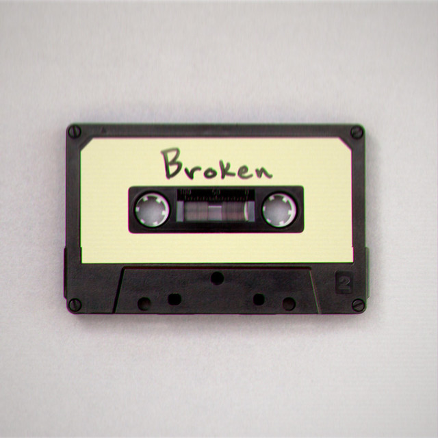 Broken - Single by Gabri V | Spotify
