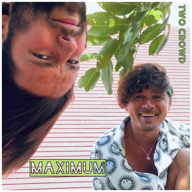Обкладинка: Maximum — Two Crowd