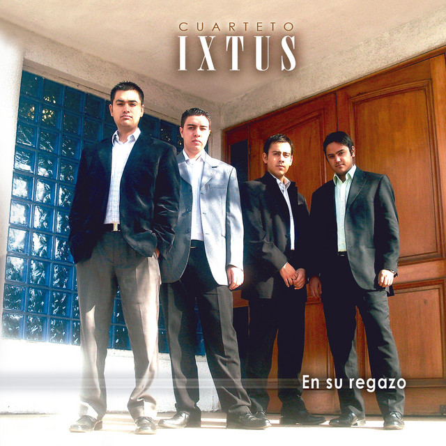 En Su Regazo cover art