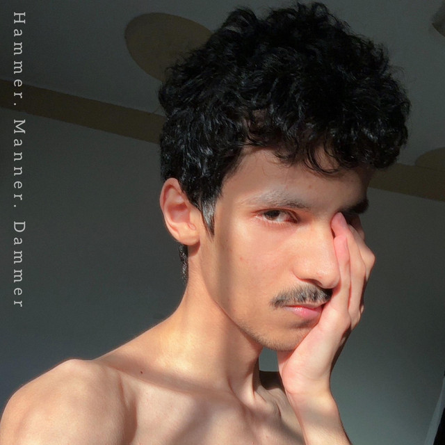 Hammer. Manner. Dammer