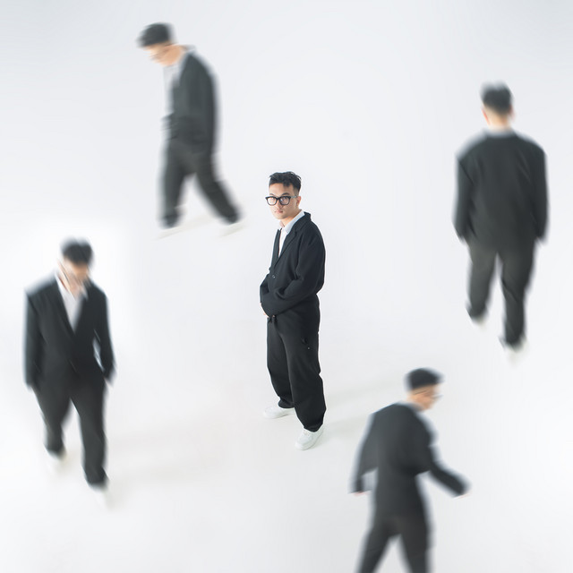 Hai Mươi Hai cover art