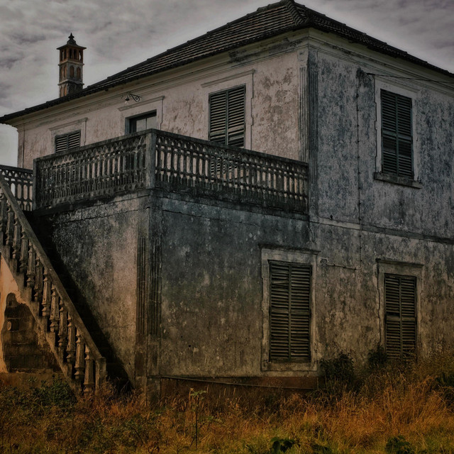 Aus Dem Haus cover art