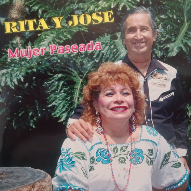 Mujer Paseada cover art