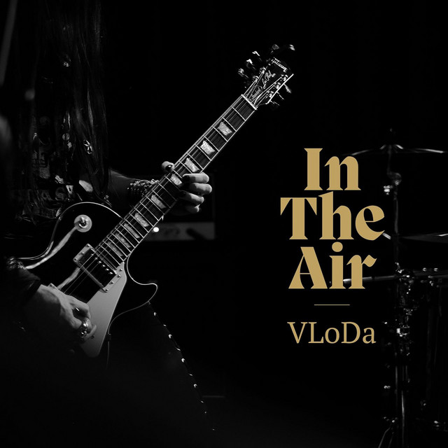 Cover art: In the Air — VLoDa