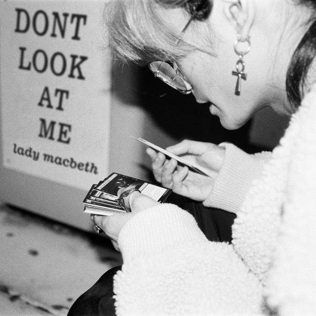 dont look at me cover art