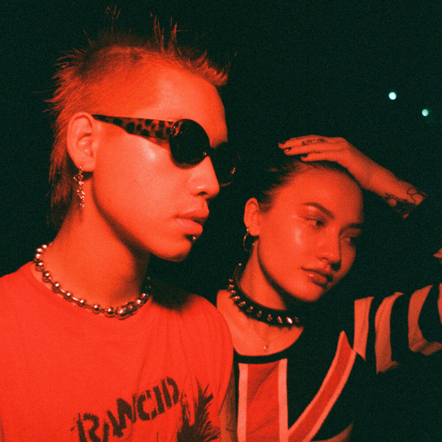 WEAN & NAOMI - She Said