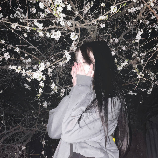 лави