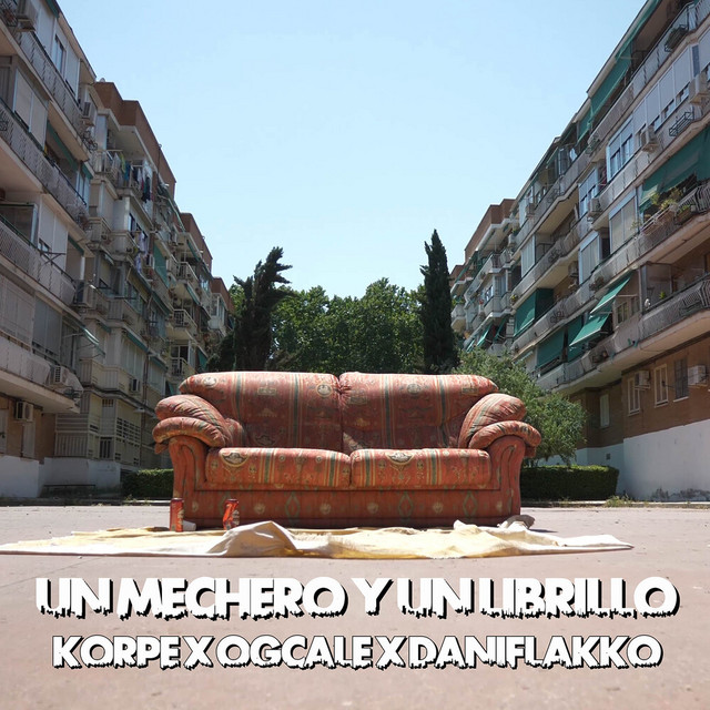 Un Mechero y Un Librillo