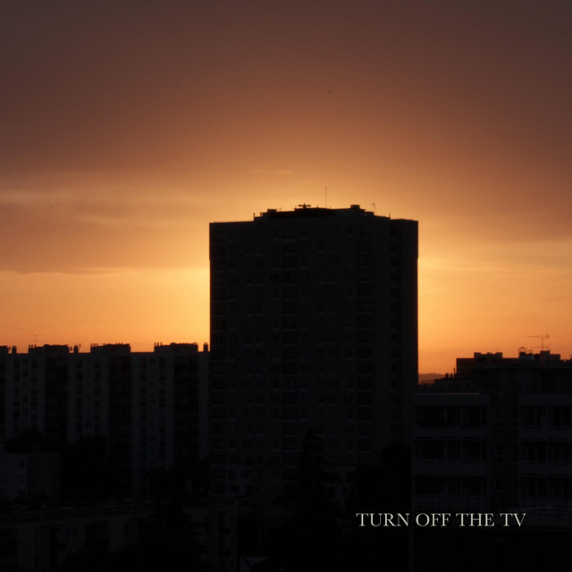 Pochette du titre Turn Off the TV
