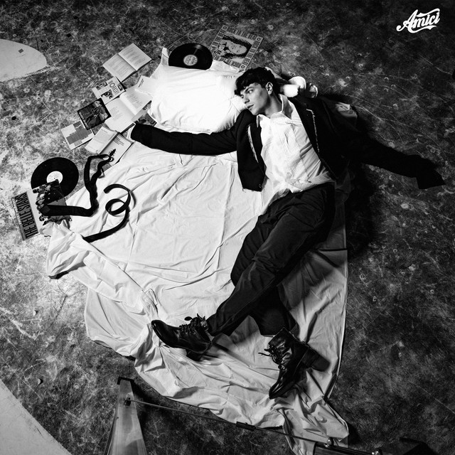 100 Sigarette cover art