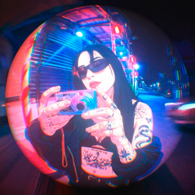 Mega Morena Tatuada