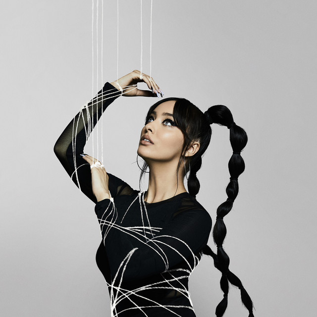 Capa de Puppet - Faouzia