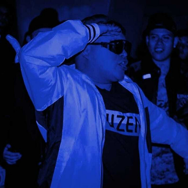Media Barra by SZ Wise Guy