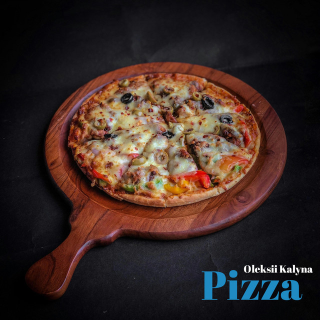 Обкладинка: Pizza — Oleksii Kalyna