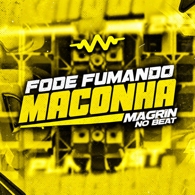 Fode Fumando Maconha