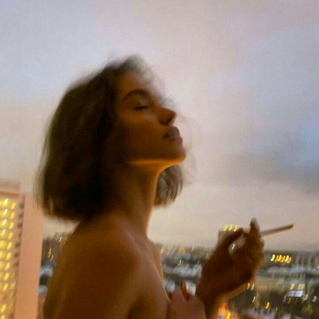 Bana Aşktan Söz Etme cover art
