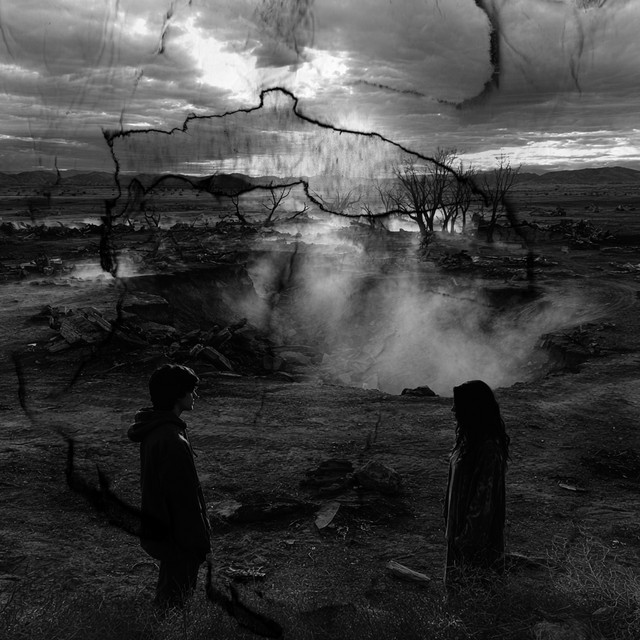 Обкладинка: Чимось схожі — Ash