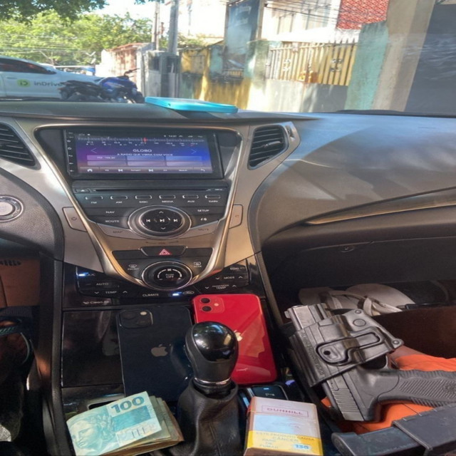 Dentro do Carro Roubado (Remastered 2024)