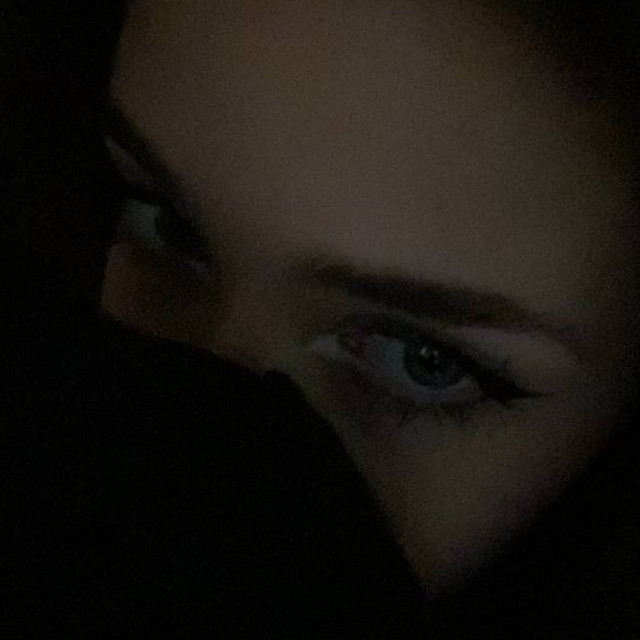Обкладинка: Без тебе — mxxxnshine