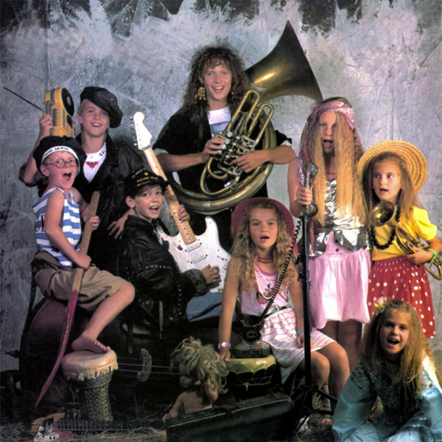 Hrajme Sa Na Petra cover art