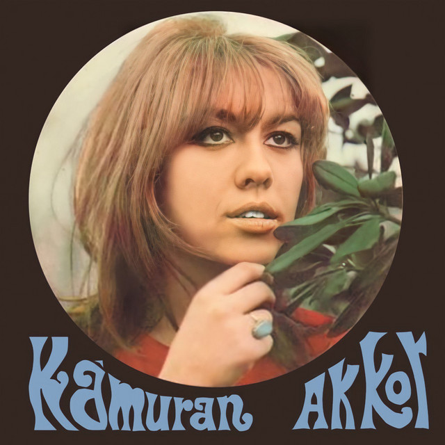 Aşk Eski Bir Yalan cover art