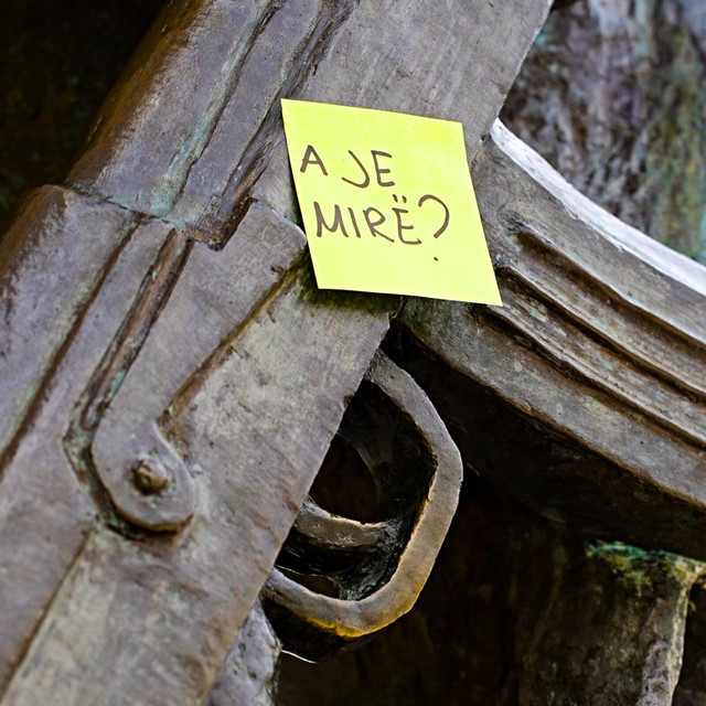 A je mirë?