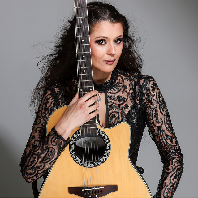 Обкладинка: Замало — Iryna Valles