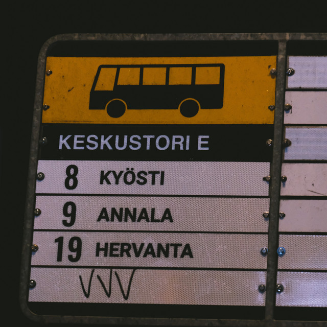 Vapaus, veljeys ja valvontakamera cover art