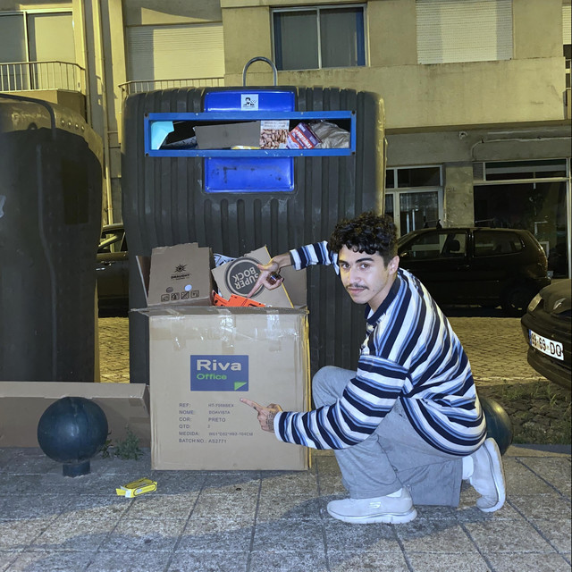 Telemóvel cover art
