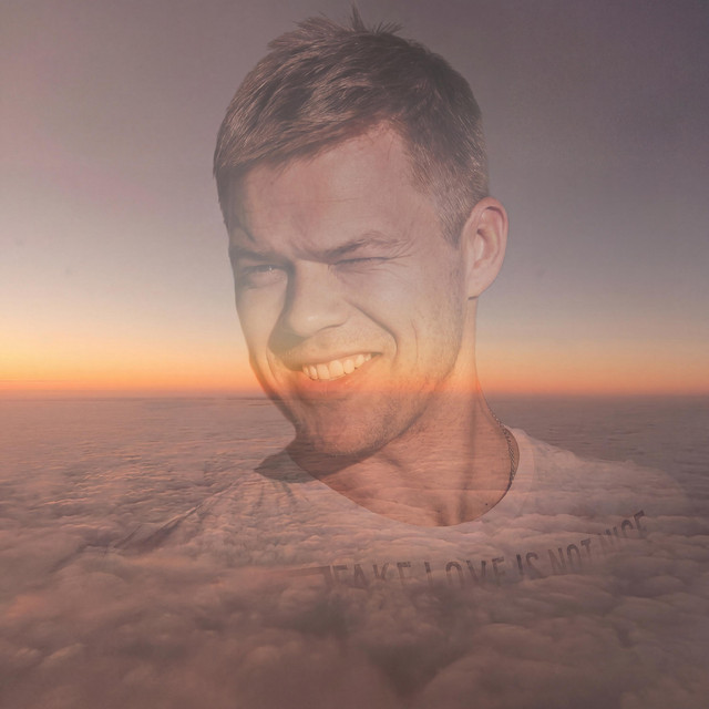 Обкладинка: I'm Not Here — Stereo Tourist