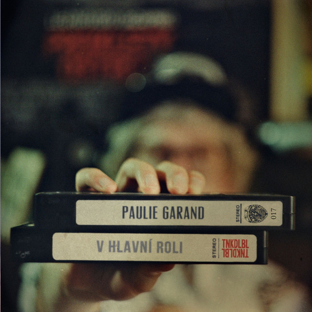 V hlavní roli cover art