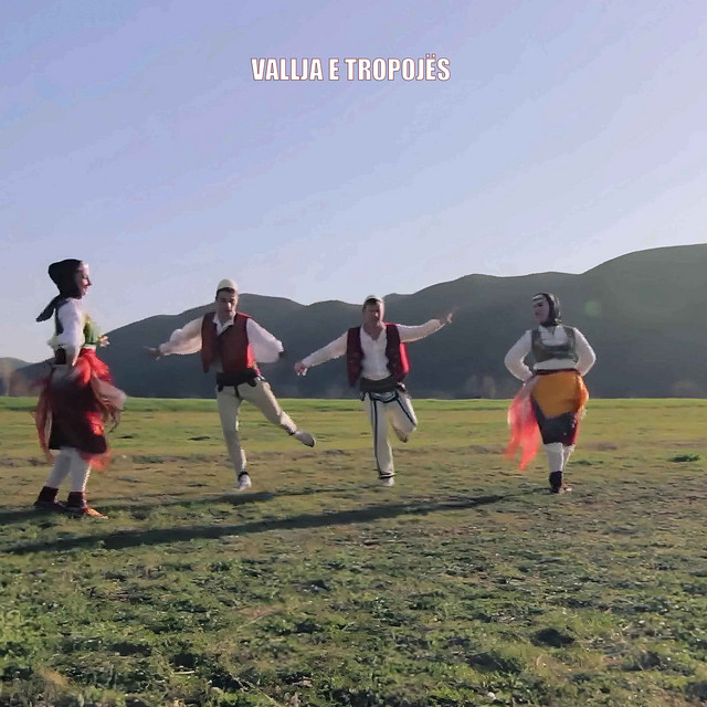 VALLJA E TROPOJES cover