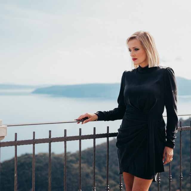 Puna memorija - Single by Vanna | Spotify