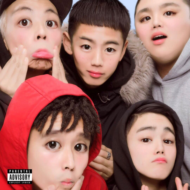 Santa Is Me (feat. Young Dalu, OSAMI & Night Flow Mike)
