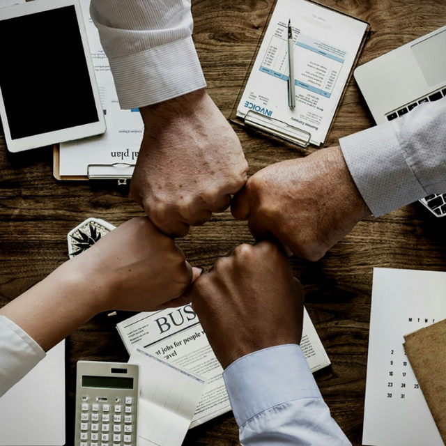 Обкладинка: Uplifting Corporate and Inspiring Background Music (Inspirational) — Lesfm