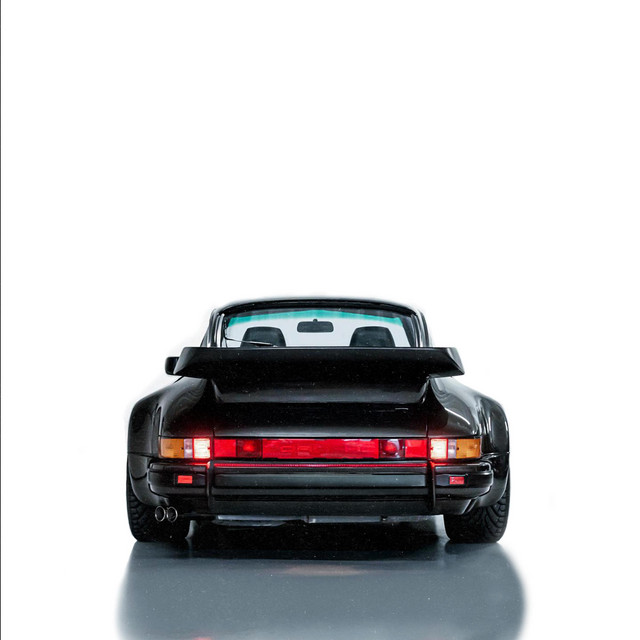 911
