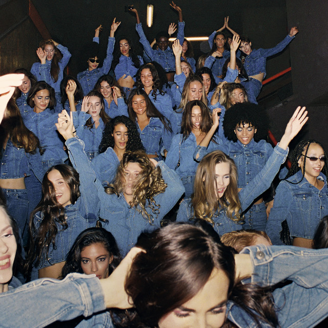 ESIBIZIONISTA (OFFICIAL DONDUP CAMPAIGN SOUNDTRACK) album image