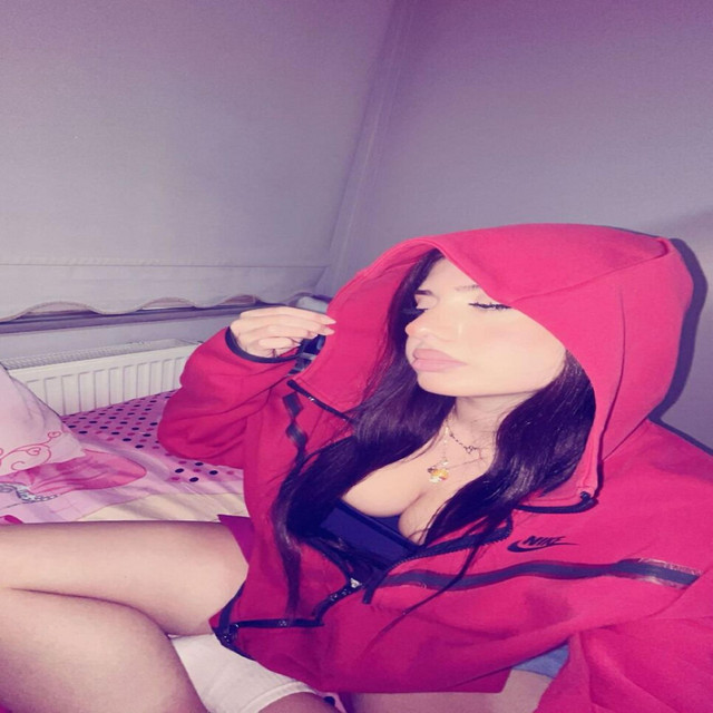 AÇ KALBINI BEN GELDIM HOODTRAP
