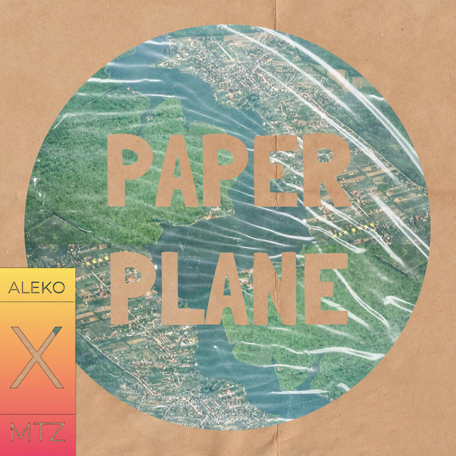 Paperplane (danse flottante)