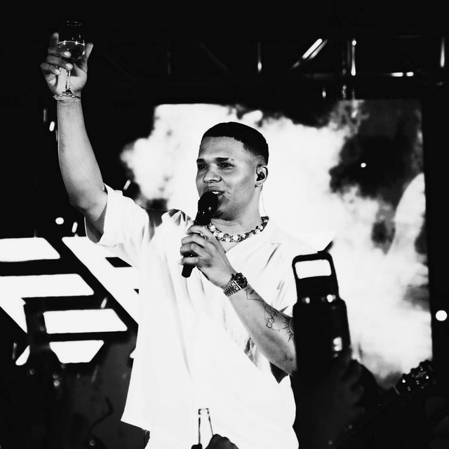 Bolero Típico (Musicologo Live Edition) cover art
