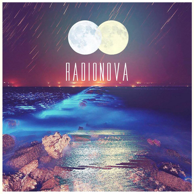Pasos Ligeros cover art