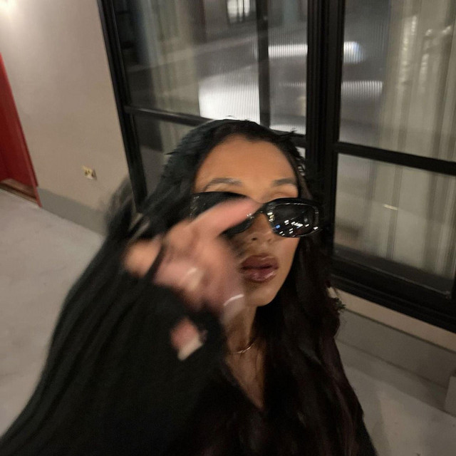 I KISSED A GIRL (TECHNO)