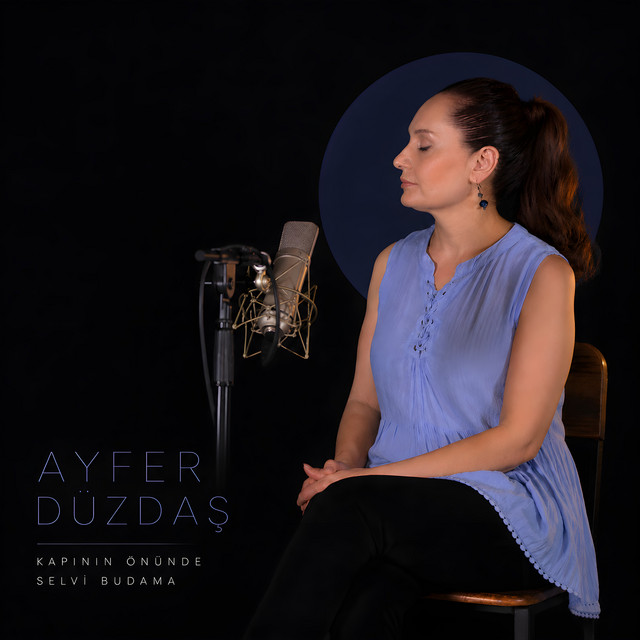 Kapının Önünde Selvi Budama cover