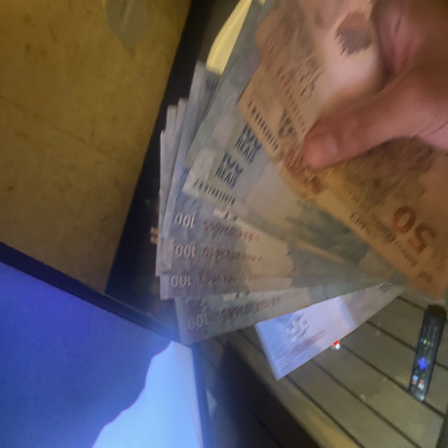 Plug enche a bag