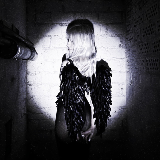 Cover art: Усе що цвіло — SorrySight