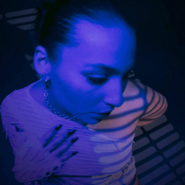 looking at her cover art